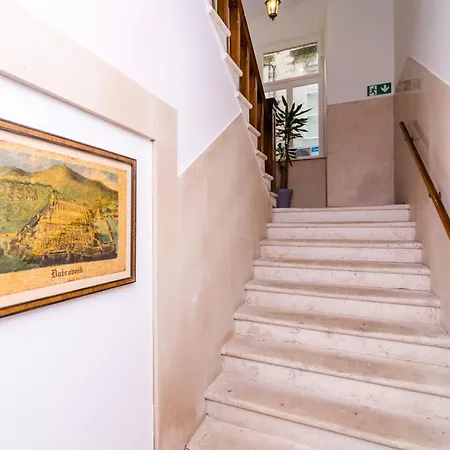 Casa de hóspedes Tezoro