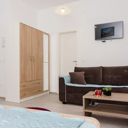 Casa de hóspedes Tezoro 3*