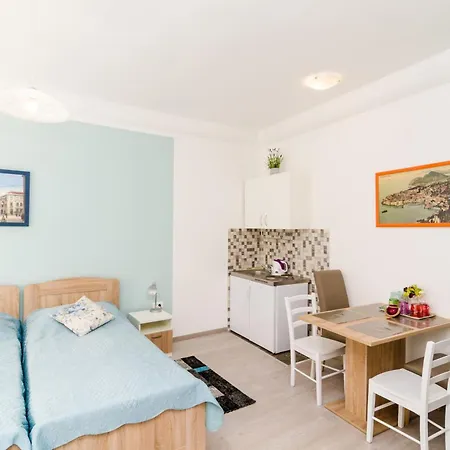 Tezoro Guest house 3*