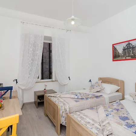 Tezoro Guest house